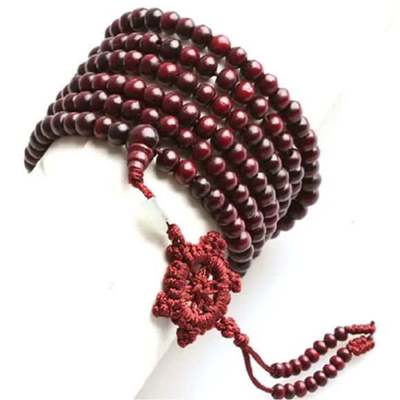 📿 Wood prayer bead Mala with jade accent and crochet luck knot - Picture 10 of 14